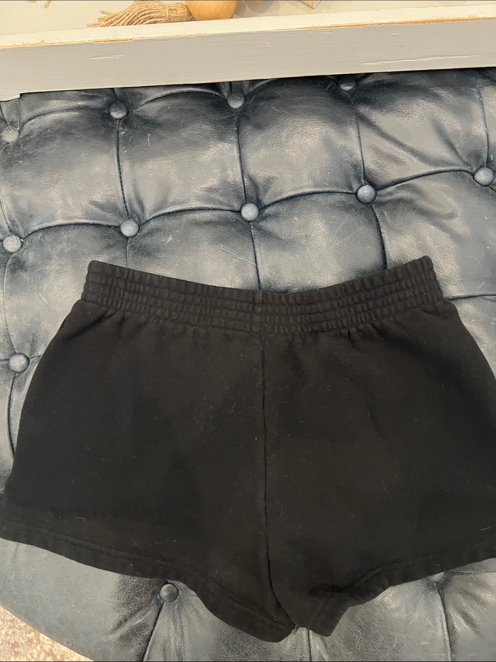 Aritzia Black Athletic Lounge Shorts - Picture 3 of 5